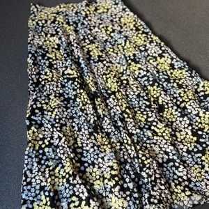 nwt H&M Floral midi skirt